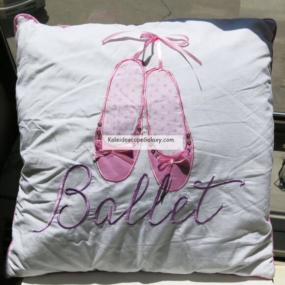 6 Piece Elegant Ballerina Twin Quilt ~ Sham ~ Sheets ~ Throw Pillow ~ Brand NEW - Picture 7 of 9